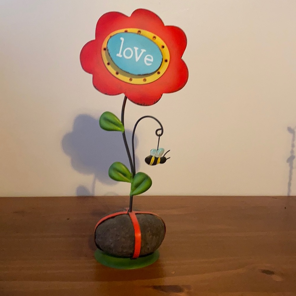 Sturdy floral decoration